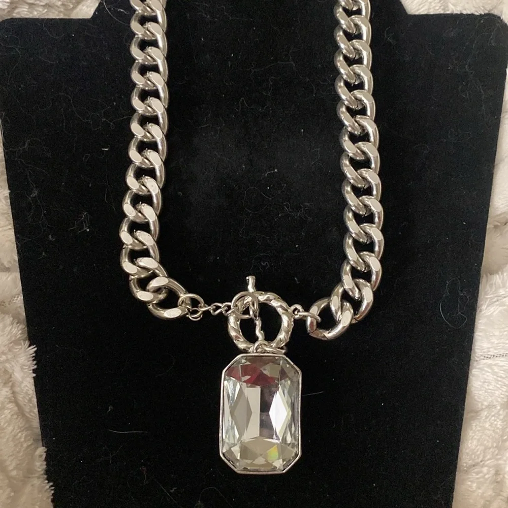 Traci Lynn Bold Chunky Large Silver Tone Necklace - Picture 2 of 8